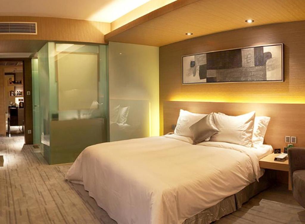 Logosun Hotel Wuhan Bagian luar foto