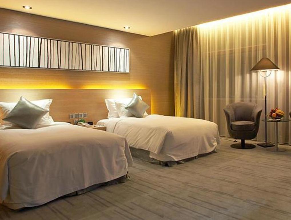 Logosun Hotel Wuhan Bagian luar foto