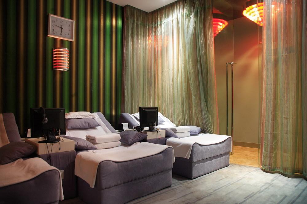 Logosun Hotel Wuhan Bagian luar foto