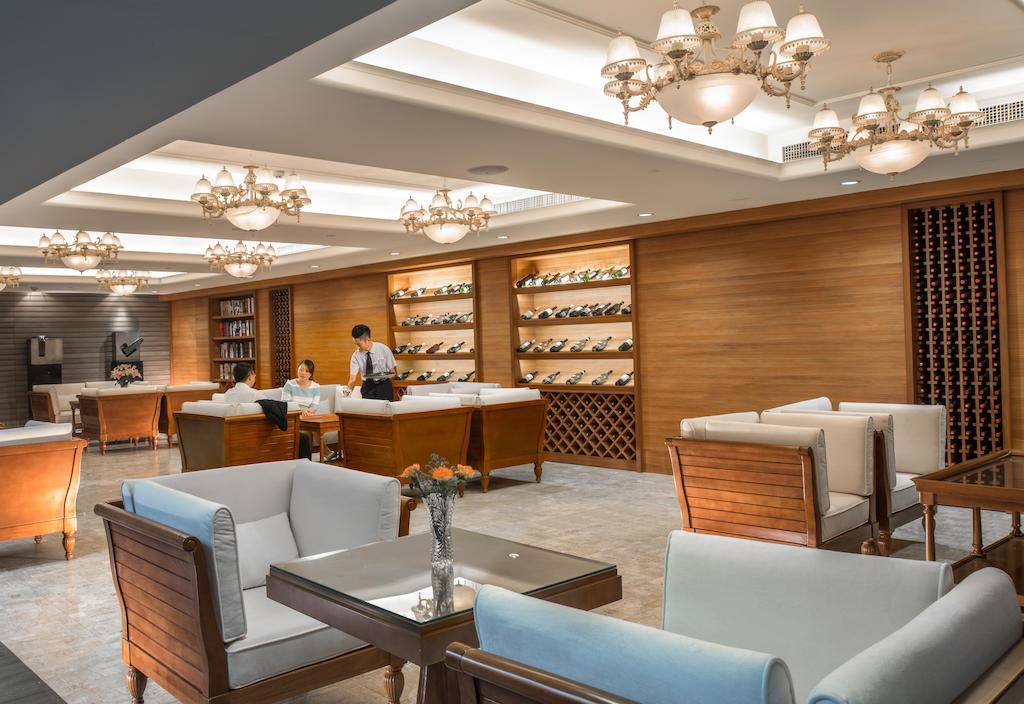 Logosun Hotel Wuhan Bagian luar foto