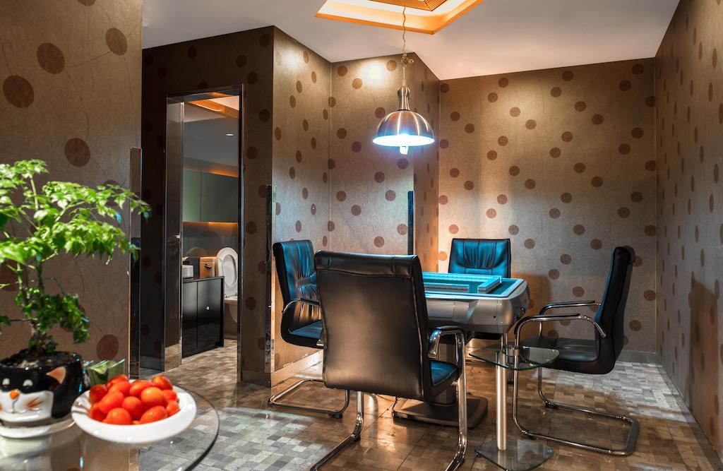 Logosun Hotel Wuhan Bagian luar foto