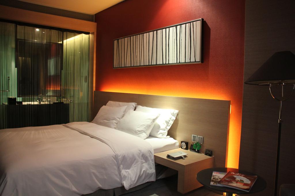 Logosun Hotel Wuhan Bagian luar foto